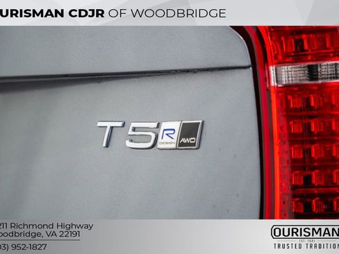 Used 2019 Volvo XC90 T5 R-Design w/ Protection Package Premier image 9