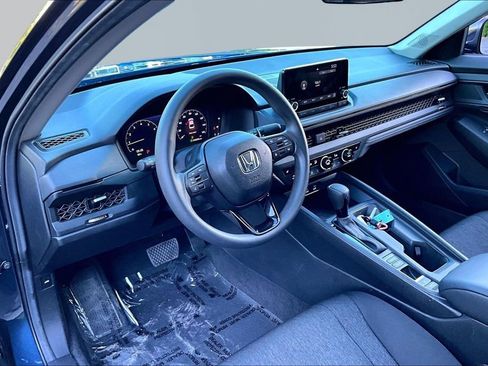 Used 2025 Honda Accord SE image 14