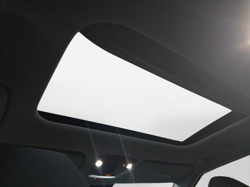 Used 2024 Kia Seltos EX image 19