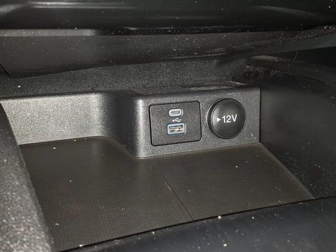 Used 2022 Ford Escape SE FWD image 21