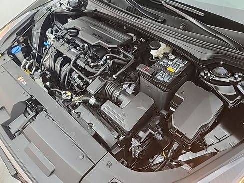 Used 2025 Kia K4 LXS image 38