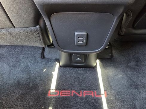 Used 2019 GMC Terrain Denali w/ Advanced Safety Package image 15