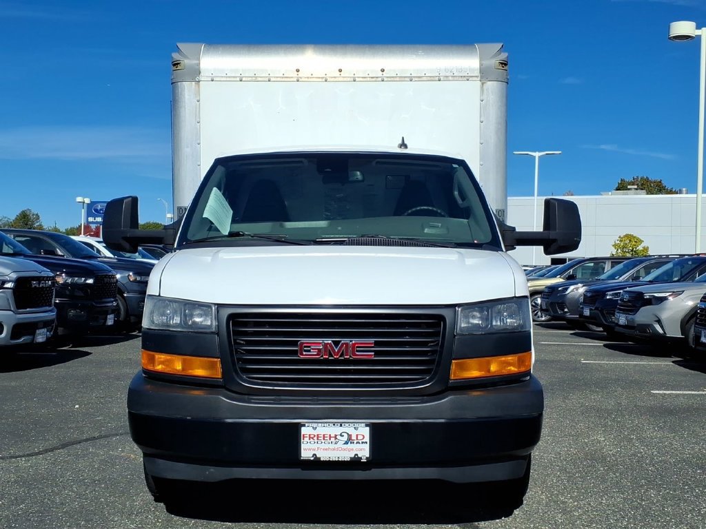 Used 2021 GMC Savana 3500 Extended w/ Power Convenience Package RWD image 2