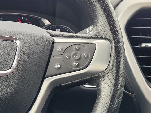 Used 2023 GMC Acadia SLE w/ Driver Convenience Package image 29
