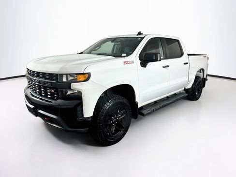 Used 2021 Chevrolet Silverado 1500 Custom Trail Boss w/ LPO, Dark Essentials Package AWD/4WD image 3