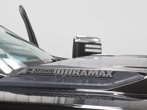 Used 2020 Chevrolet Silverado 2500 LTZ image 32