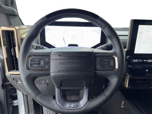 Used 2025 GMC Hummer EV 2X image 26