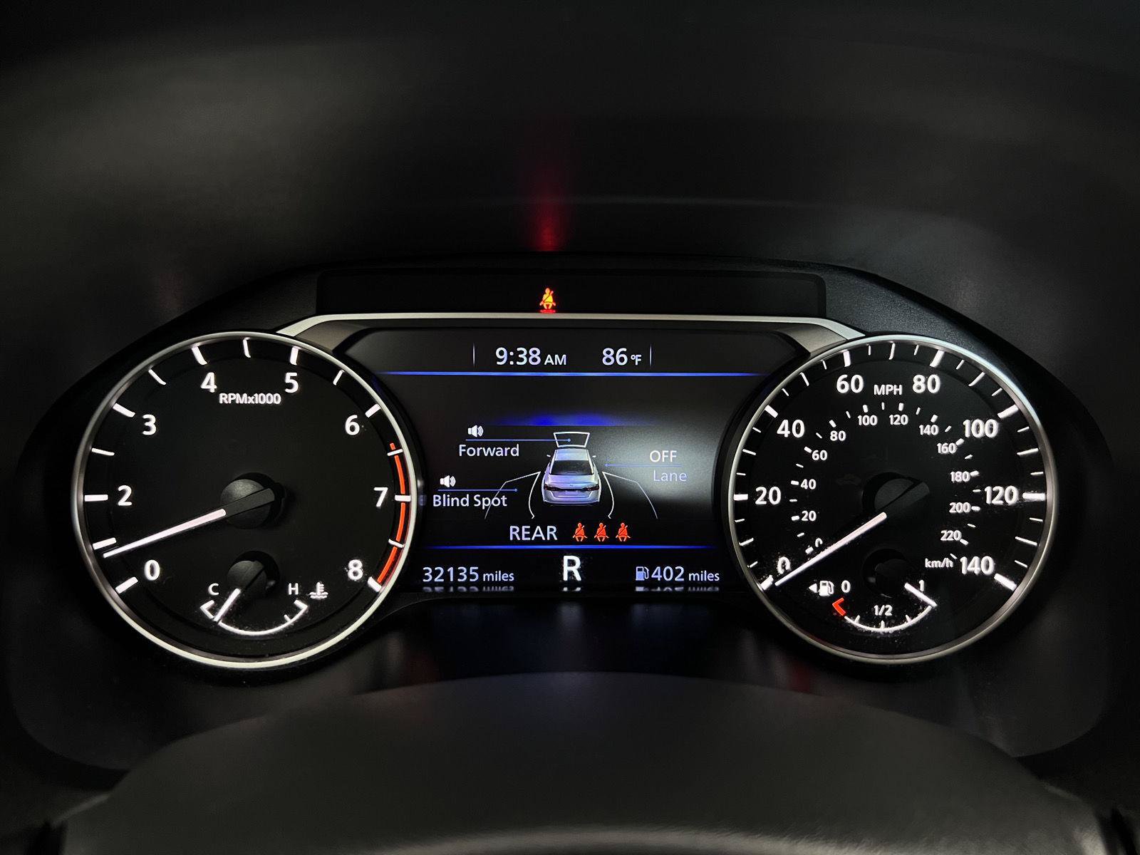 Used 2025 Nissan Altima 2.5 SR w/ SR Premium Package AWD/4WD image 2