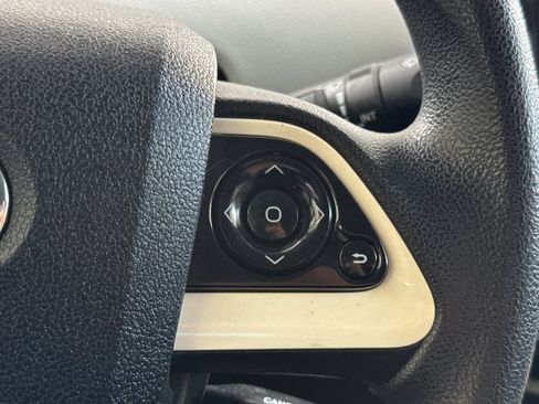 Used 2016 Toyota Prius Two FWD image 31