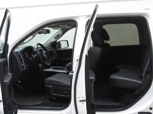 Used 2023 RAM 1500 Express w/ Wheel & Sound Group AWD/4WD image 16