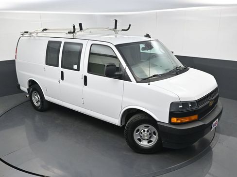Used 2020 Chevrolet Express 2500 w/ Driver Convenience Package image 25