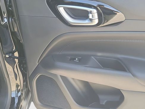 Used 2026 Jeep Compass Latitude image 46