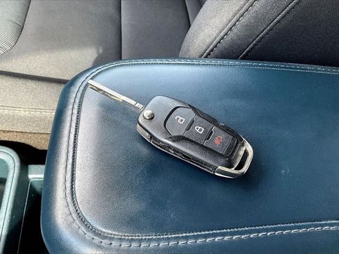 Used 2022 Ford Maverick XL image 11