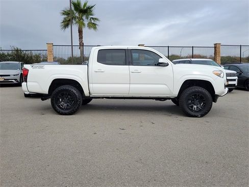 Used 2021 Toyota Tacoma SR5 image 27
