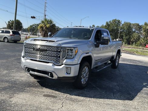 Used 2020 GMC Sierra 2500 Denali w/ Denali Ultimate Package AWD/4WD image 9
