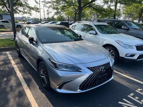 Used 2024 Lexus ES 350 Ultra Luxury FWD image 2