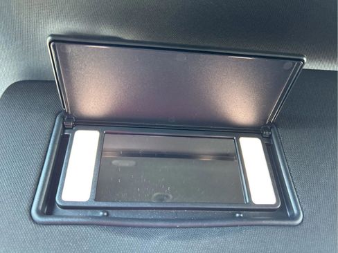 Certified 2024 Jeep Wagoneer L Series II w/ Flexible Seating Group image 25