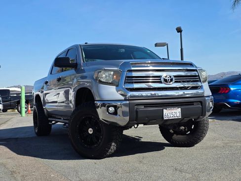 Used 2017 Toyota Tundra SR5 w/ SR5 Upgrade Package image 2