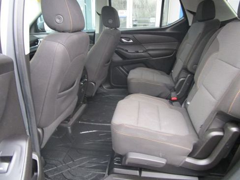 Used 2020 Chevrolet Traverse LT image 20