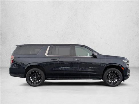 Used 2023 Chevrolet Suburban LS w/ Driver Alert Package AWD/4WD image 4