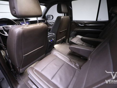 Used 2021 GMC Yukon Denali image 9