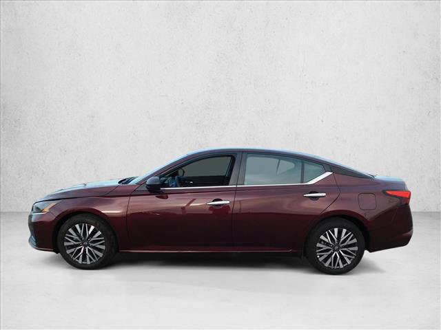 Used 2025 Nissan Altima 2.5 SV FWD image 8