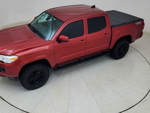 Used 2020 Toyota Tacoma SR image 76