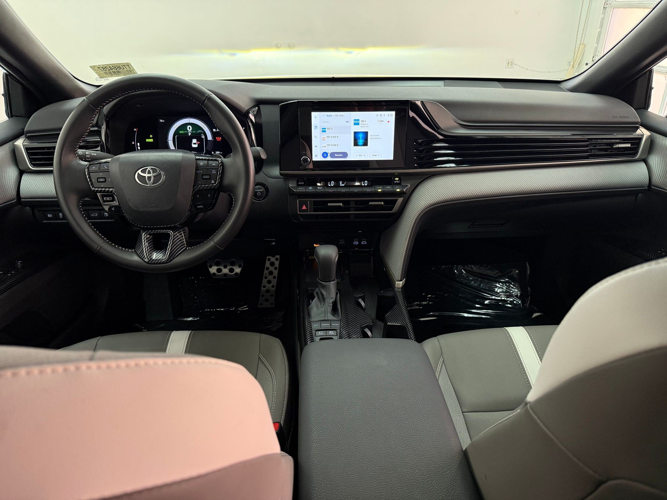 Used 2026 Toyota Camry SE w/ Convenience Package FWD image 12
