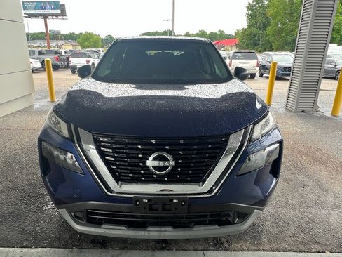 Used 2023 Nissan Rogue S AWD/4WD image 3
