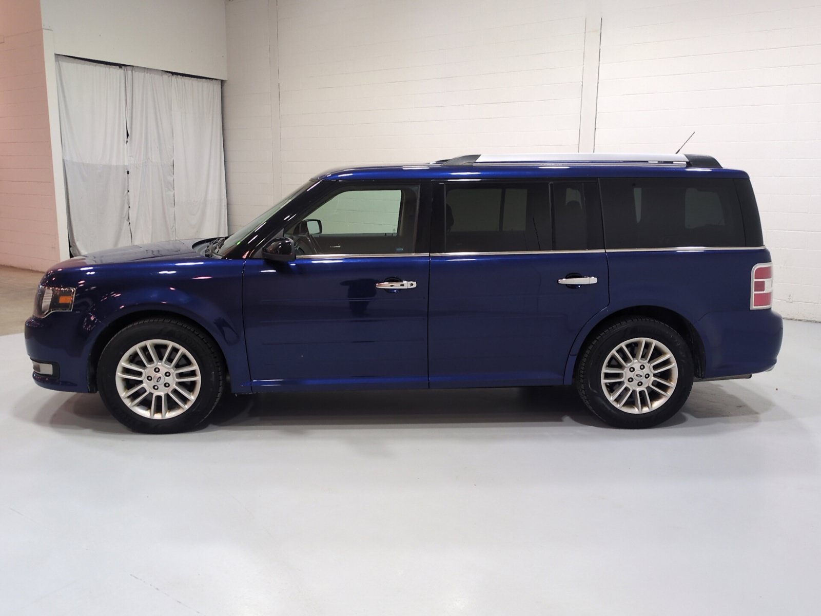 Used 2015 Ford Flex SEL w/ Equipment Group 202A FWD image 9