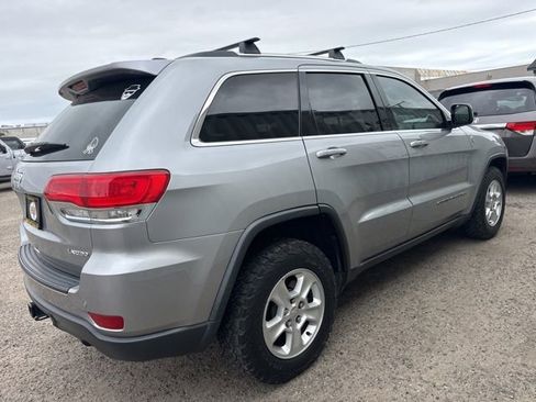 Used 2017 Jeep Grand Cherokee Laredo w/ Quick Order Package 23E AWD/4WD image 4