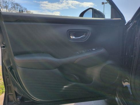 Used 2025 Honda HR-V Sport image 11