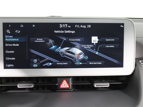 Used 2024 Hyundai Ioniq 5 SE RWD image 12