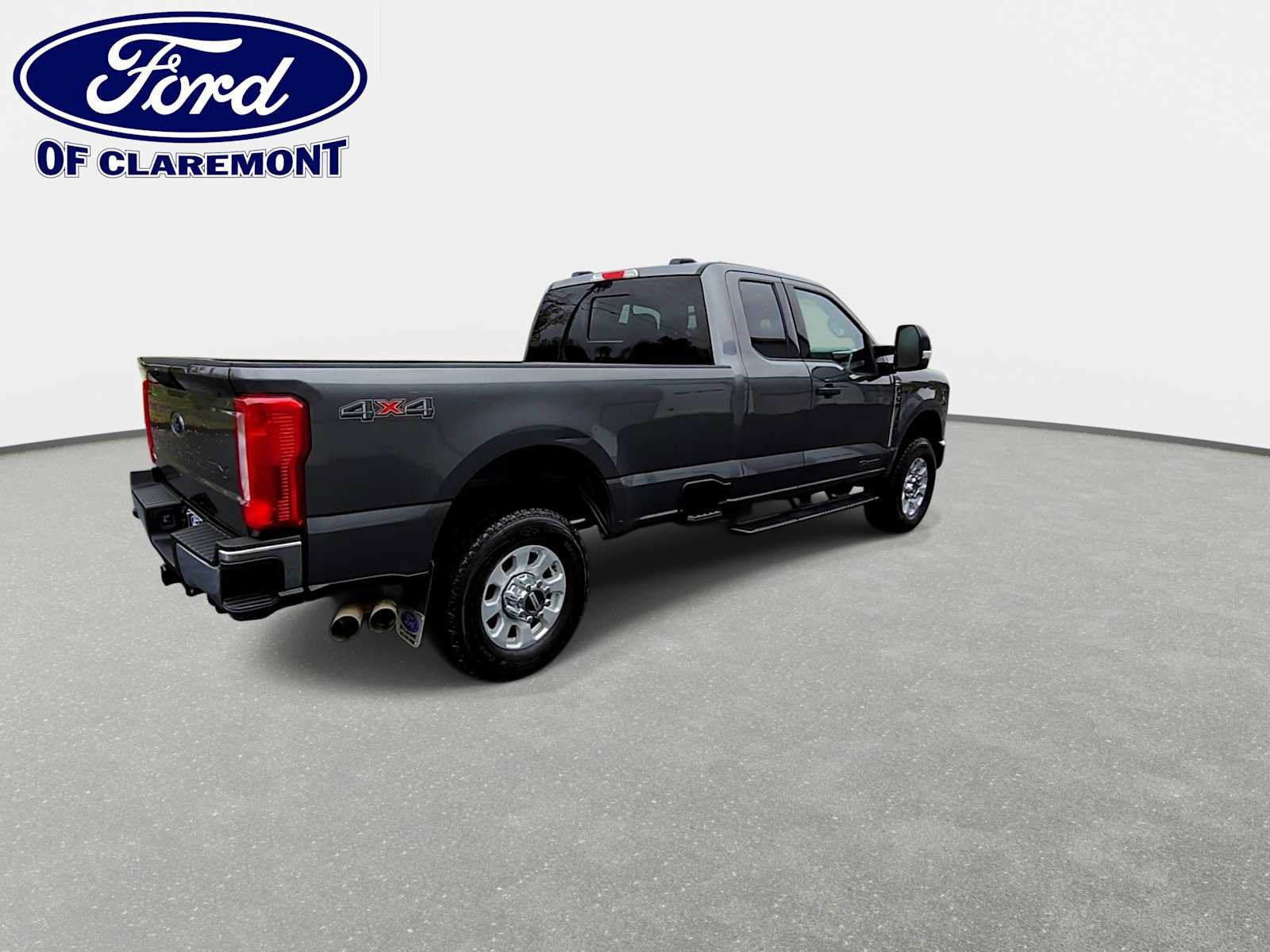 Used 2023 Ford F350 XLT w/ Snow Plow Prep Package AWD/4WD image 8