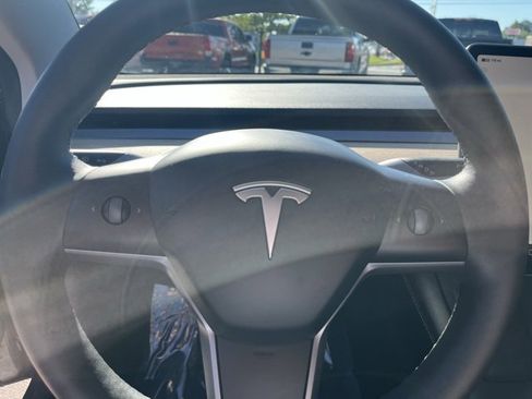 Used 2023 Tesla Model 3 Standard Range image 20