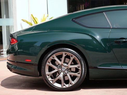 Used 2023 Bentley Continental GT V8 image 9