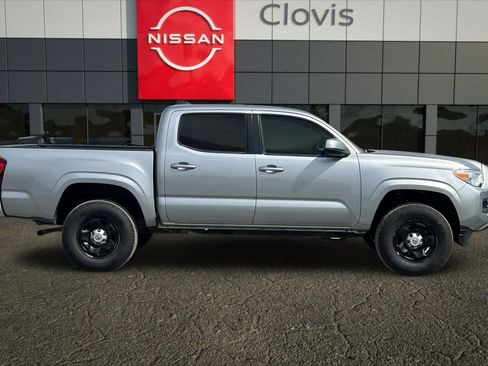 Used 2020 Toyota Tacoma SR w/ SR Convenience Package RWD image 9