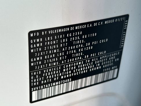 Used 2021 Volkswagen Tiguan S image 28