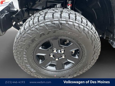 Used 2023 Jeep Gladiator Mojave w/ Cold Weather Group image 8