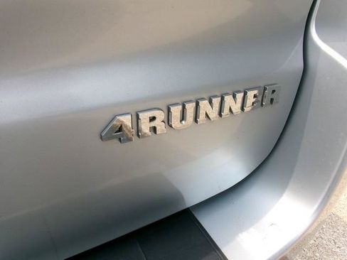 Used 2006 Toyota 4Runner Limited AWD/4WD image 28