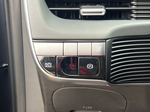 New 2026 Hyundai Ioniq 5 SE image 24