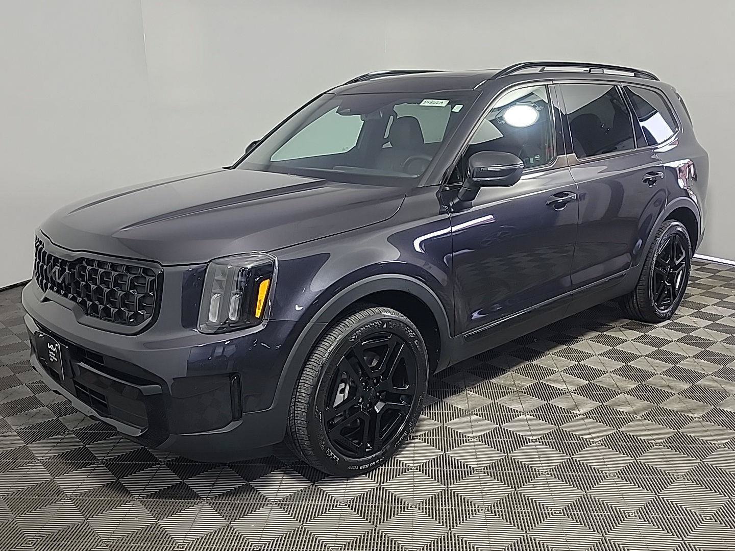 Certified 2025 Kia Telluride EX X-Line AWD/4WD image 12