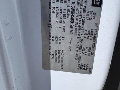 Used 2013 Chevrolet Express 2500 image 22