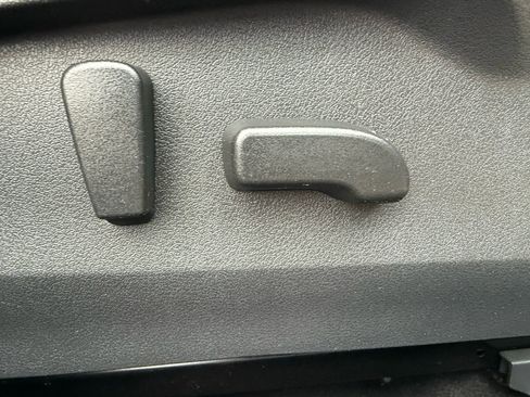 Used 2022 Subaru Outback Limited image 28