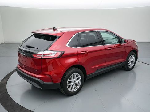Certified 2024 Ford Edge SEL w/ Convenience Package image 4