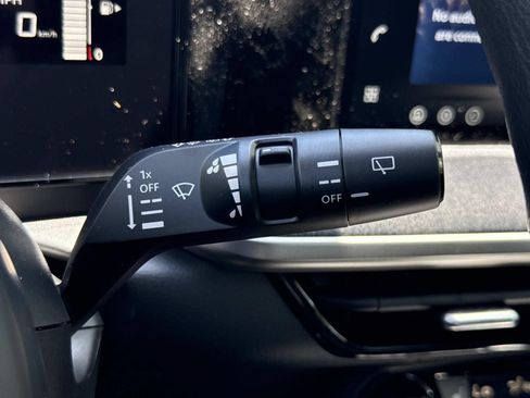 New 2026 Nissan Kicks SV AWD/4WD image 18