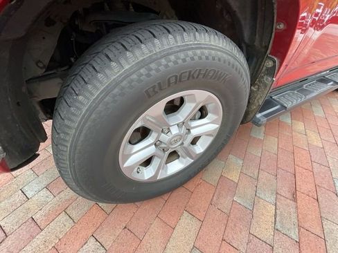 Used 2019 Toyota 4Runner SR5 RWD image 2