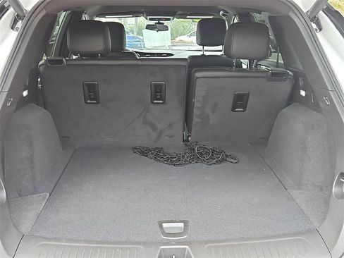 Used 2025 Cadillac XT5 Luxury image 23