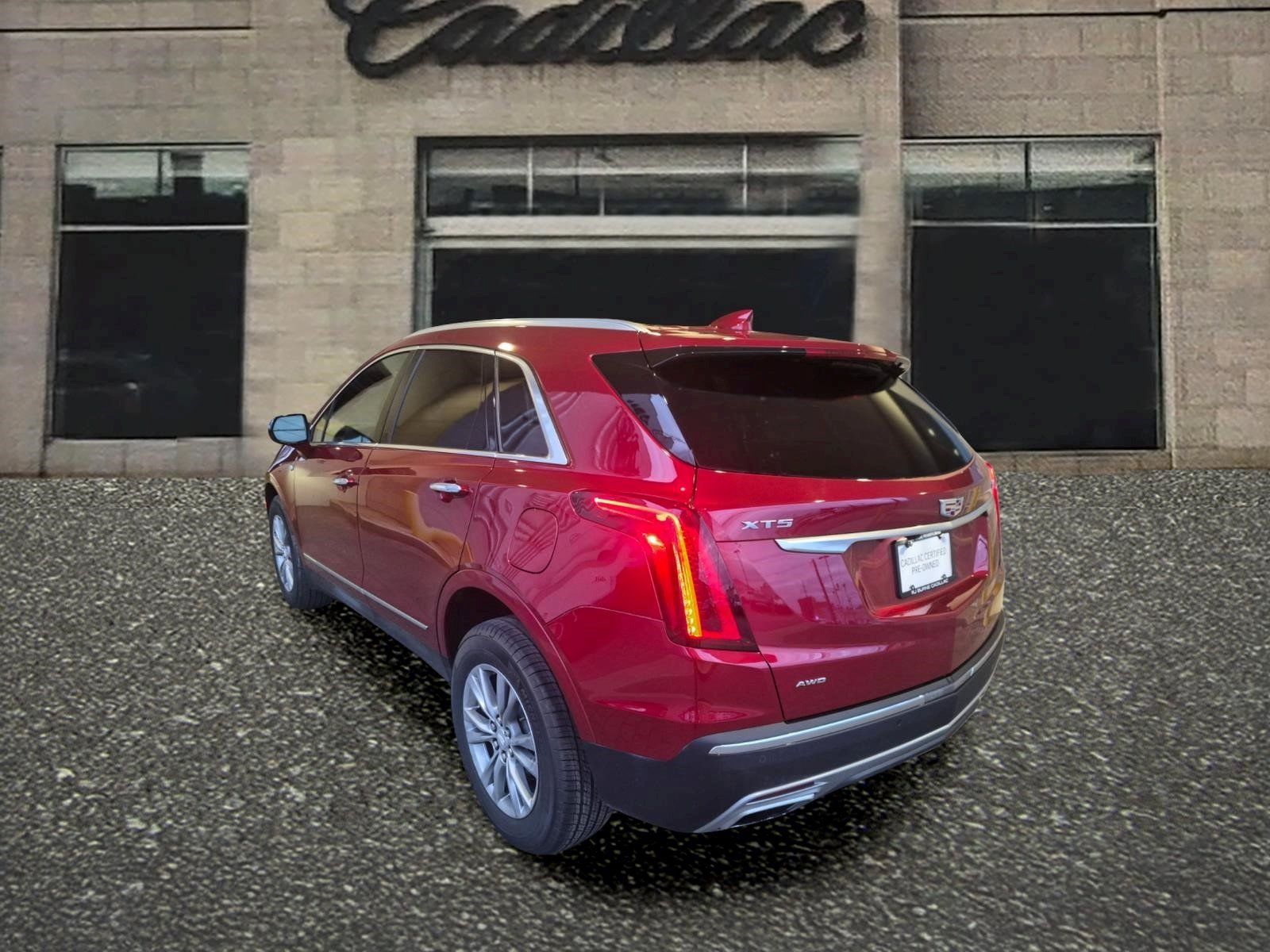 Certified 2023 Cadillac XT5 Premium Luxury AWD/4WD image 3
