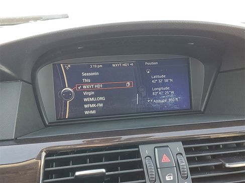 Used 2010 BMW 535i xDrive Wagon image 24